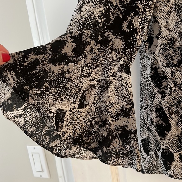 Snakeprint Blouse - Picture 2 of 3